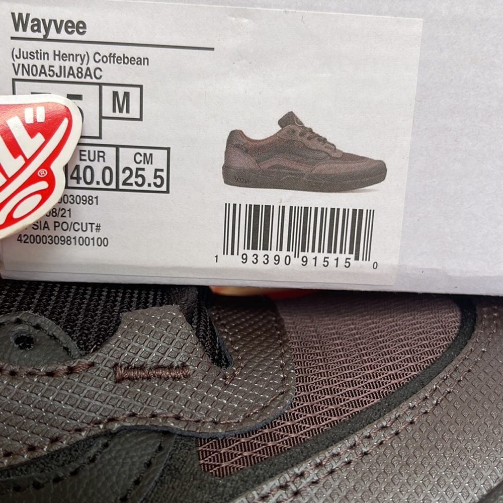 Vans Wayvee
(Justin Henry) Coffebean
VN0A5JIA8AC
Men’s sneakers - athletic shoes - Picture 16 of 16